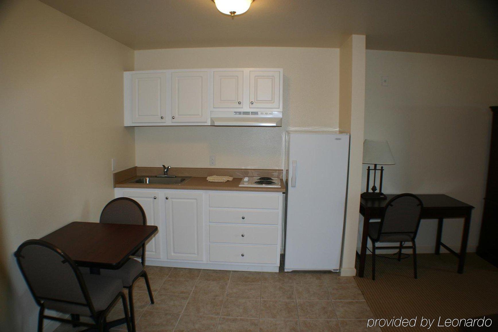 Stay Plus Extended Stay Suites Auburn Room photo